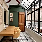 A Charming Stand And Flat In Αλικάντε
