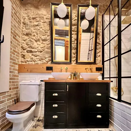 A Charming Stand And Flat In Apartment