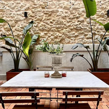 Apartment A Charming Stand And Flat In