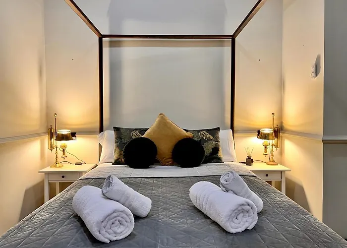 Apartment A Charming Stand And Flat In