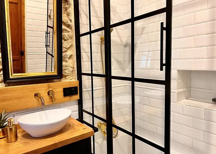 A Charming Stand And Flat In Alicante